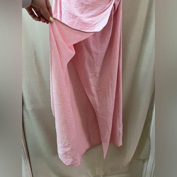 🔴 Miami Elegant Pink Sleeveless Dress with Open Front Slit Size Medium - Picture 3 of 7